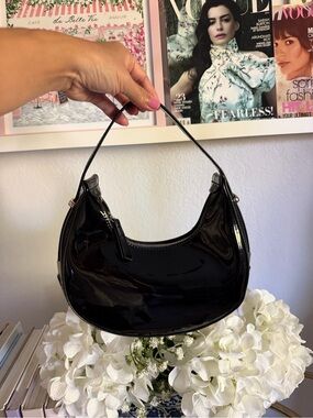 Black Patent Crescent Bag - Unbranded